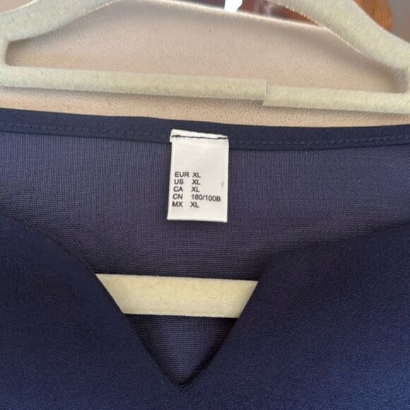 SHEIN navy top with belted waist, women’s xl. - Picture 2 of 3